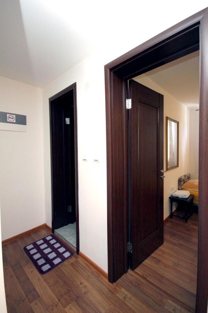 Apartments Kojic Bar Room photo